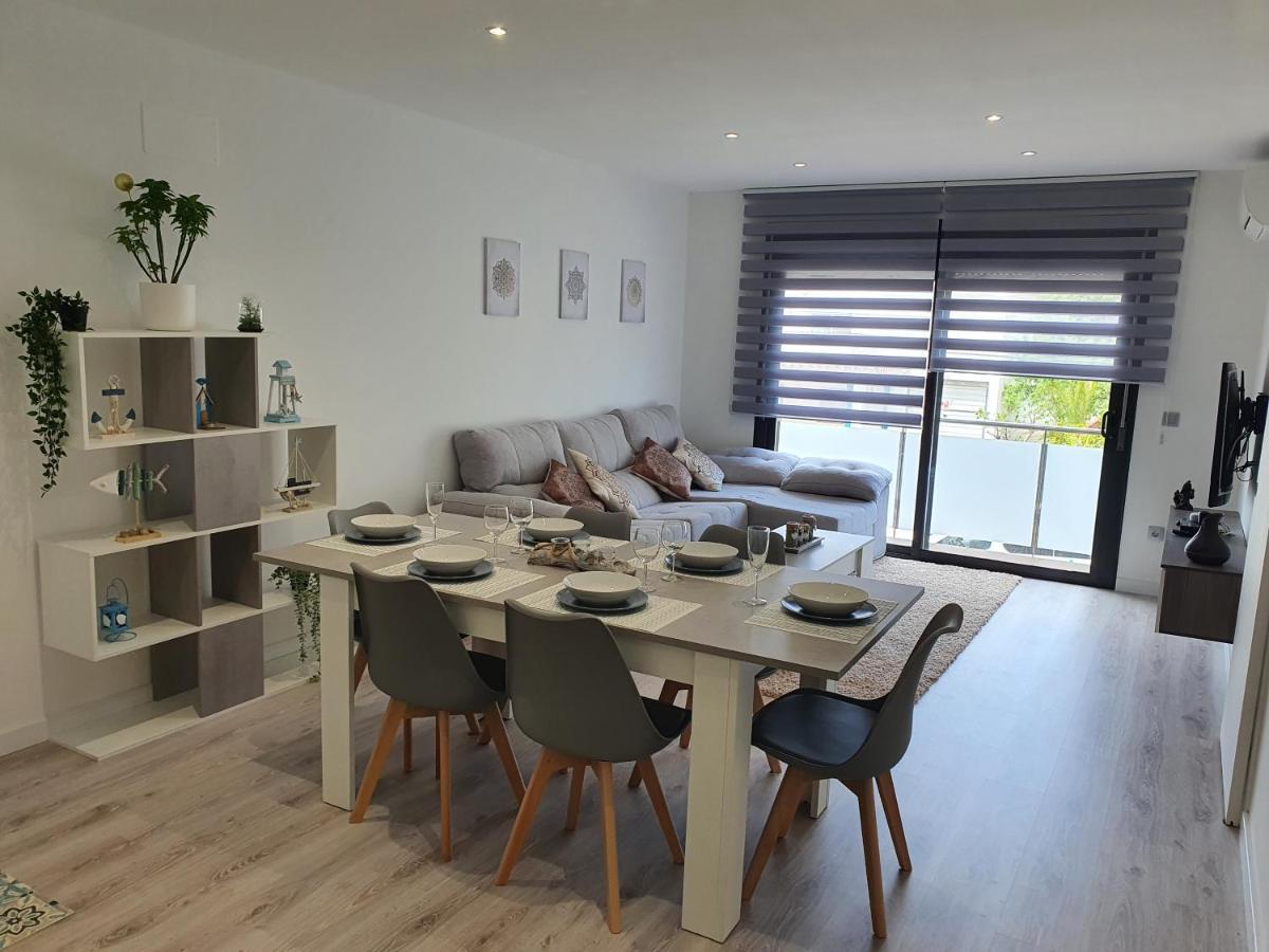 Moderno Duplex Comfort Roses Eksteriør billede