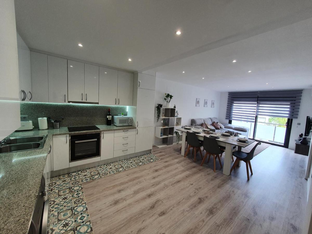 Moderno Duplex Comfort Roses Eksteriør billede